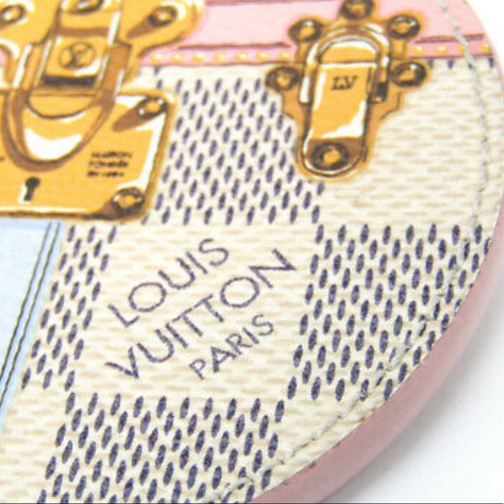 Louis Vuitton Checkered Key Holder with Gold and Red Accents - Picture 7 of 16